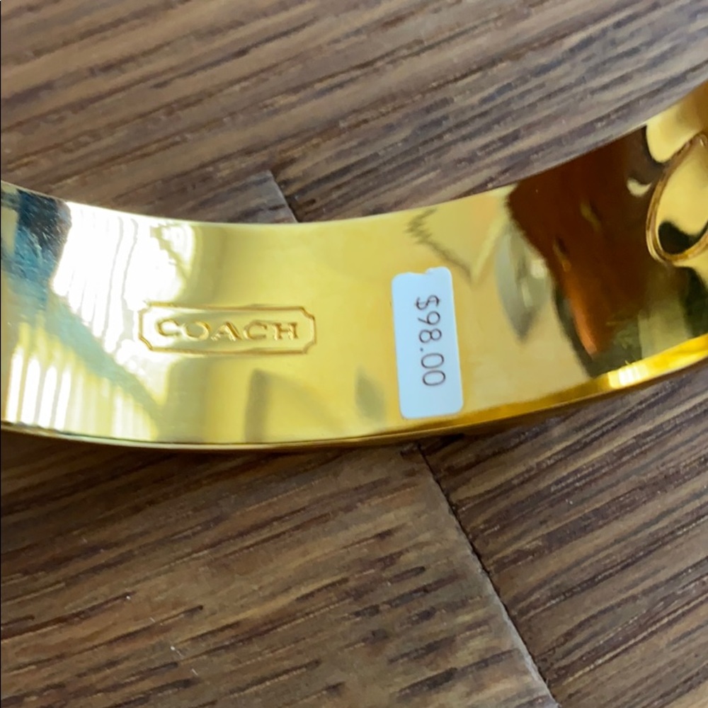 Coach - Picture 4 of 8